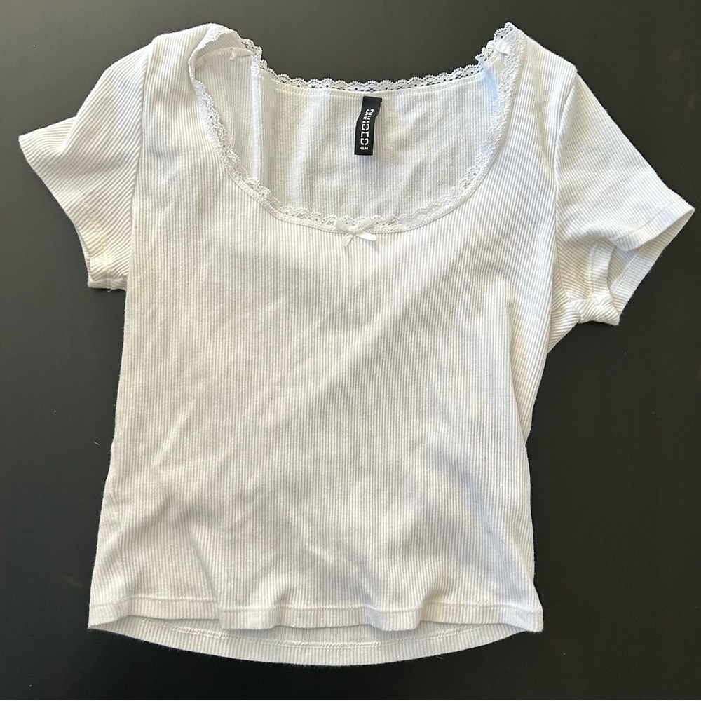 H&M White Ribbed Lace Trim Top